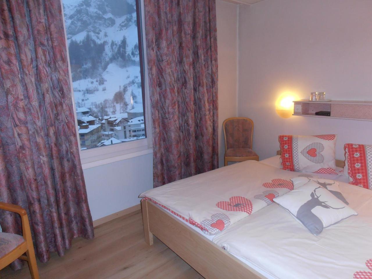 Hotel Restaurant Escher Loèche-les-Bains Extérieur photo